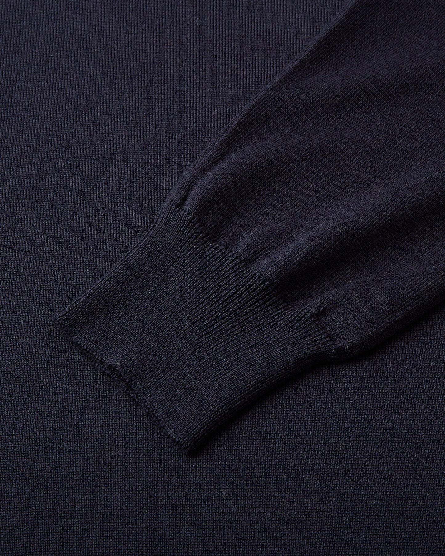 Travel Wool Crew Neck Knit (Navy)