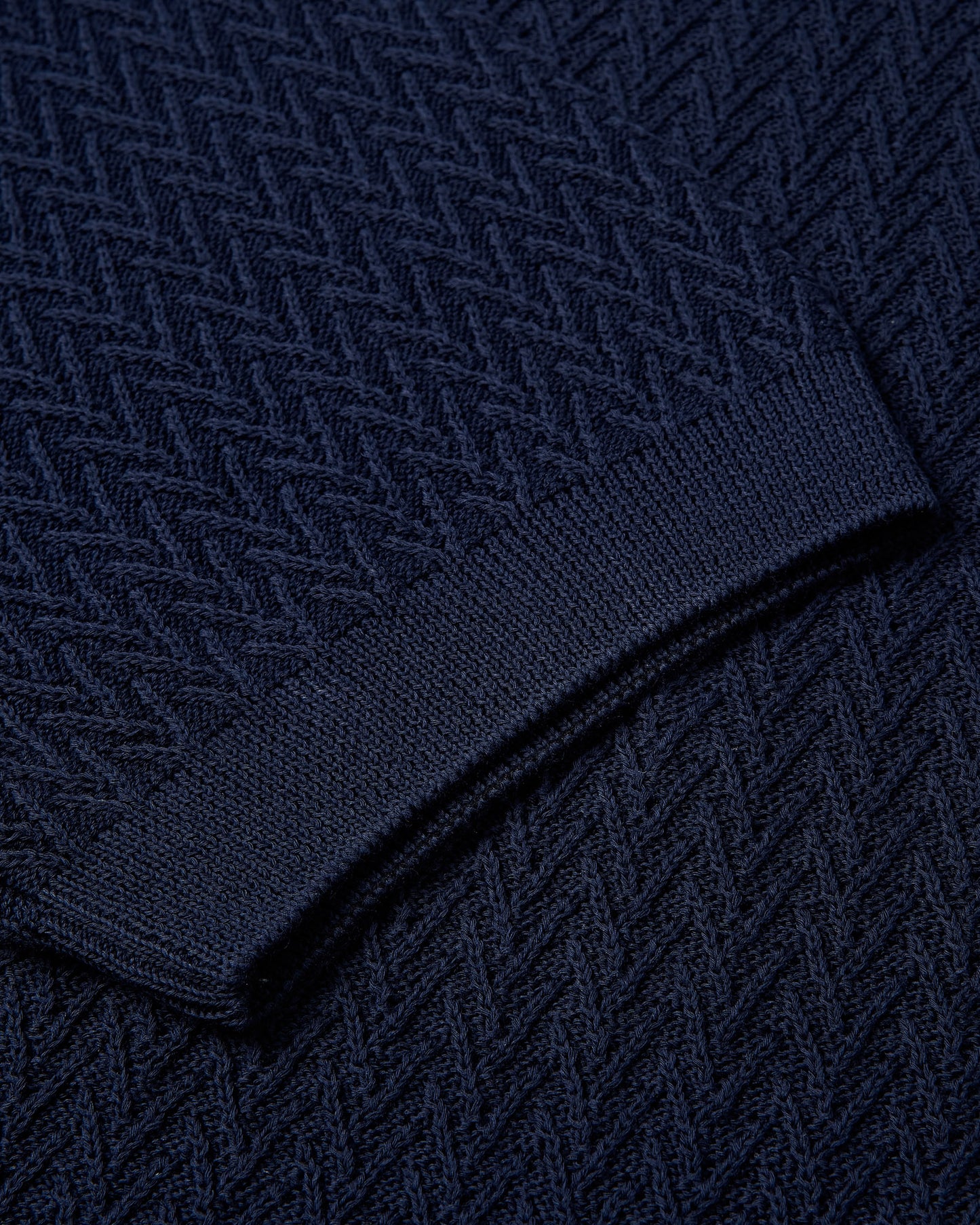 Short Sleeve Crew Neck Textured Knit T-shirt (Navy)