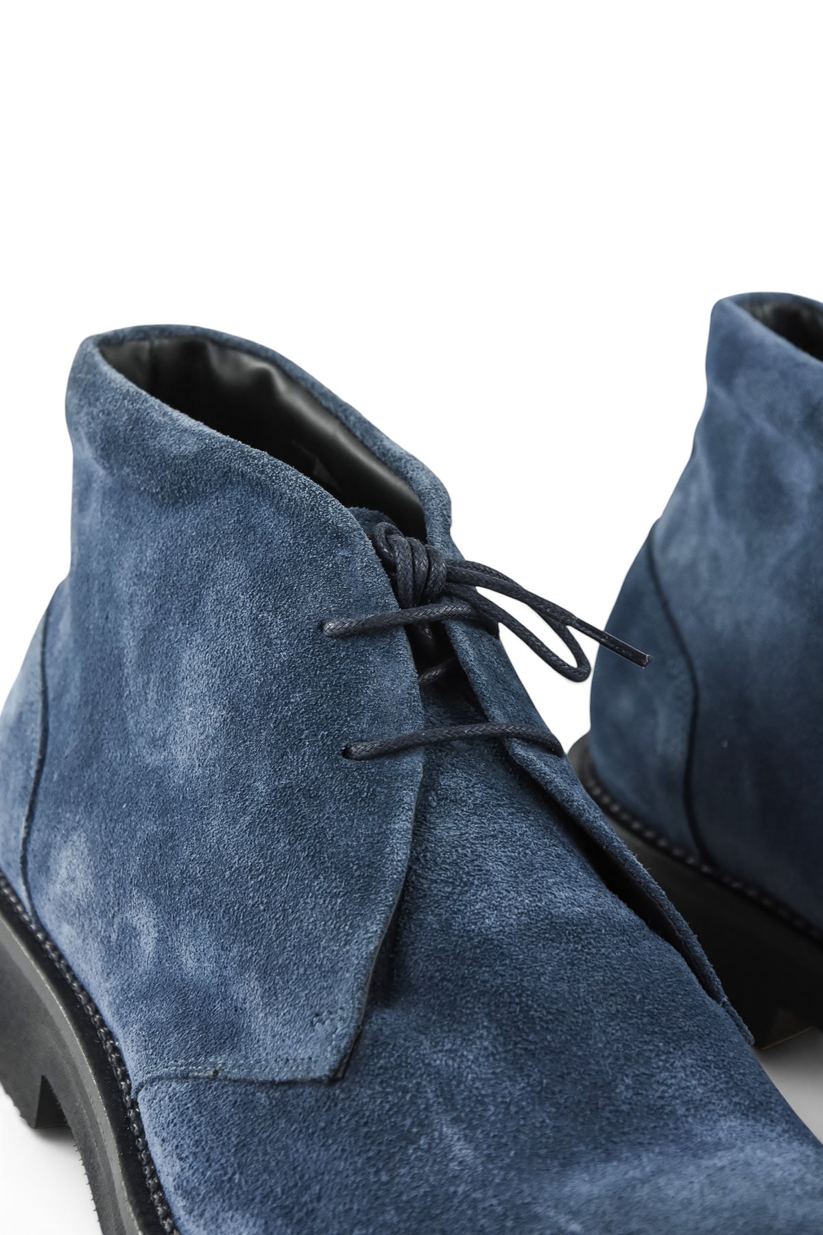 Zattura Suede Chukka Boot With Vibram Sole (Navy)