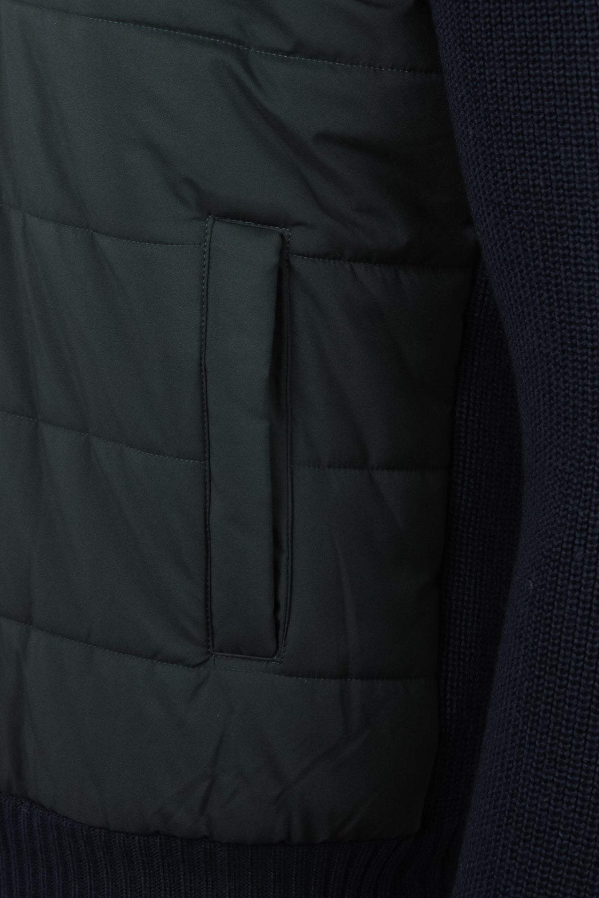 Zattura Knitted & Tech Quilted Hybrid Jacket (Navy)