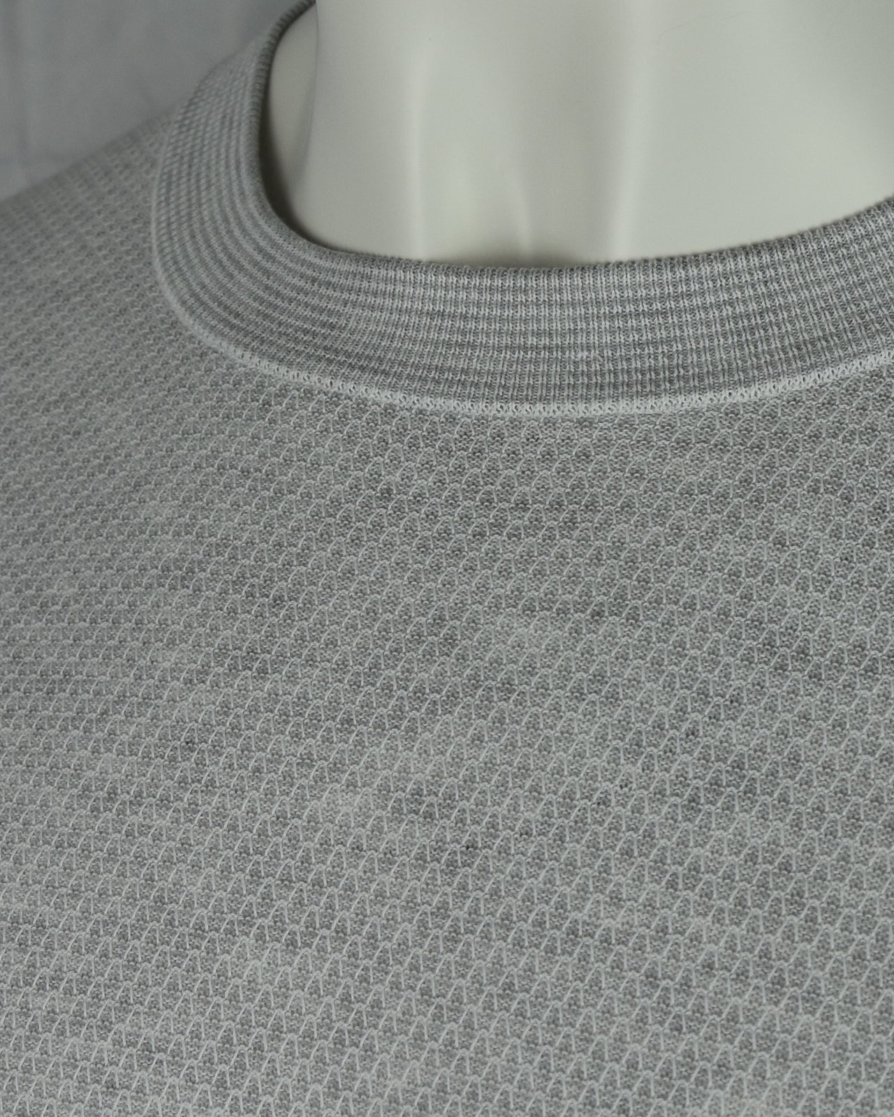 Zattura Textured Knit Short Sleeve T-Shirt (Grey)